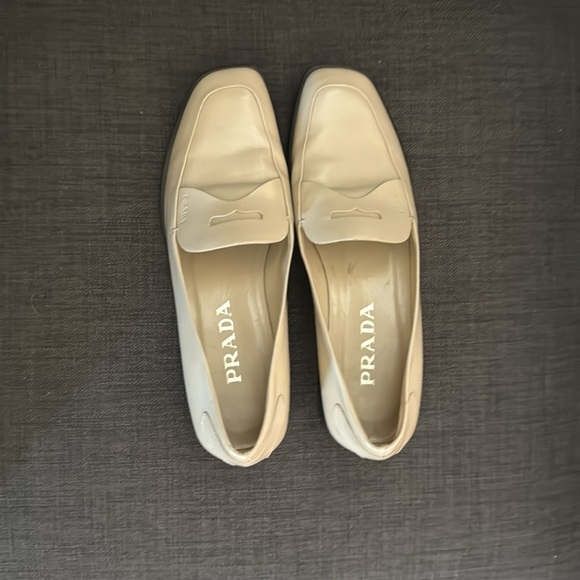 Prada, beautiful penny loafers worn once size 7 tan - Picture 4 of 5